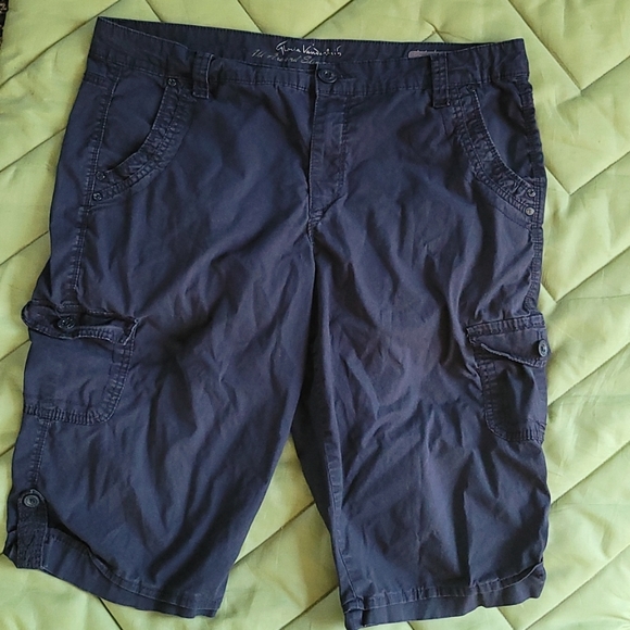 Capris - Picture 1 of 5